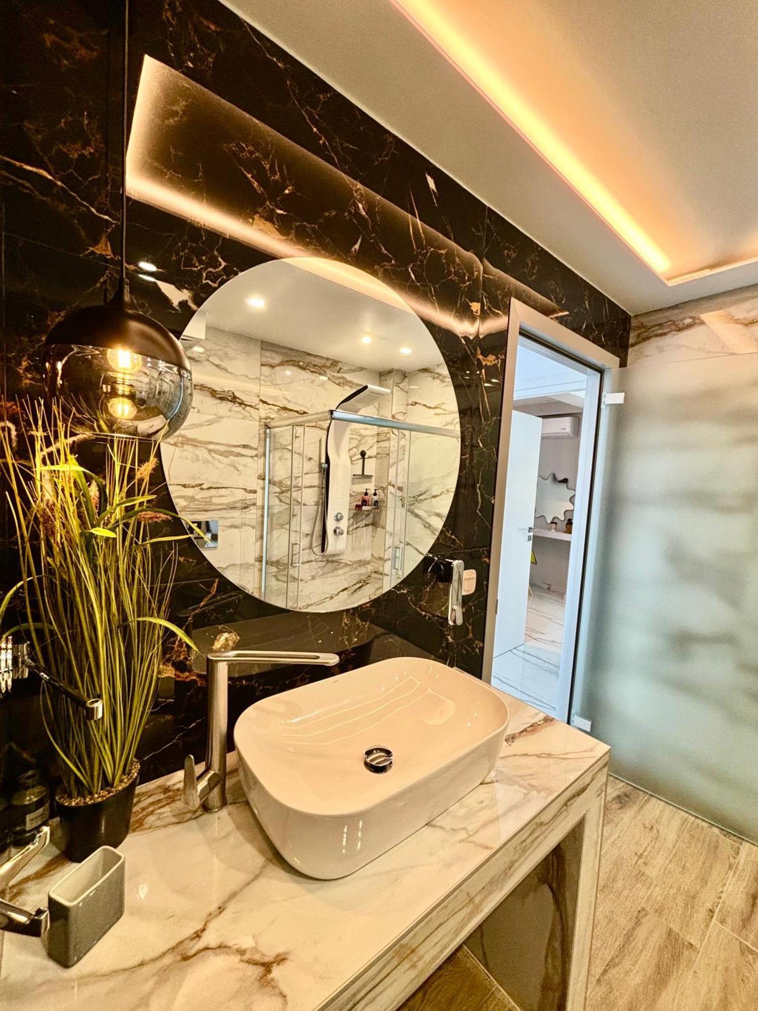 Apartment Candi Luxury 2 *